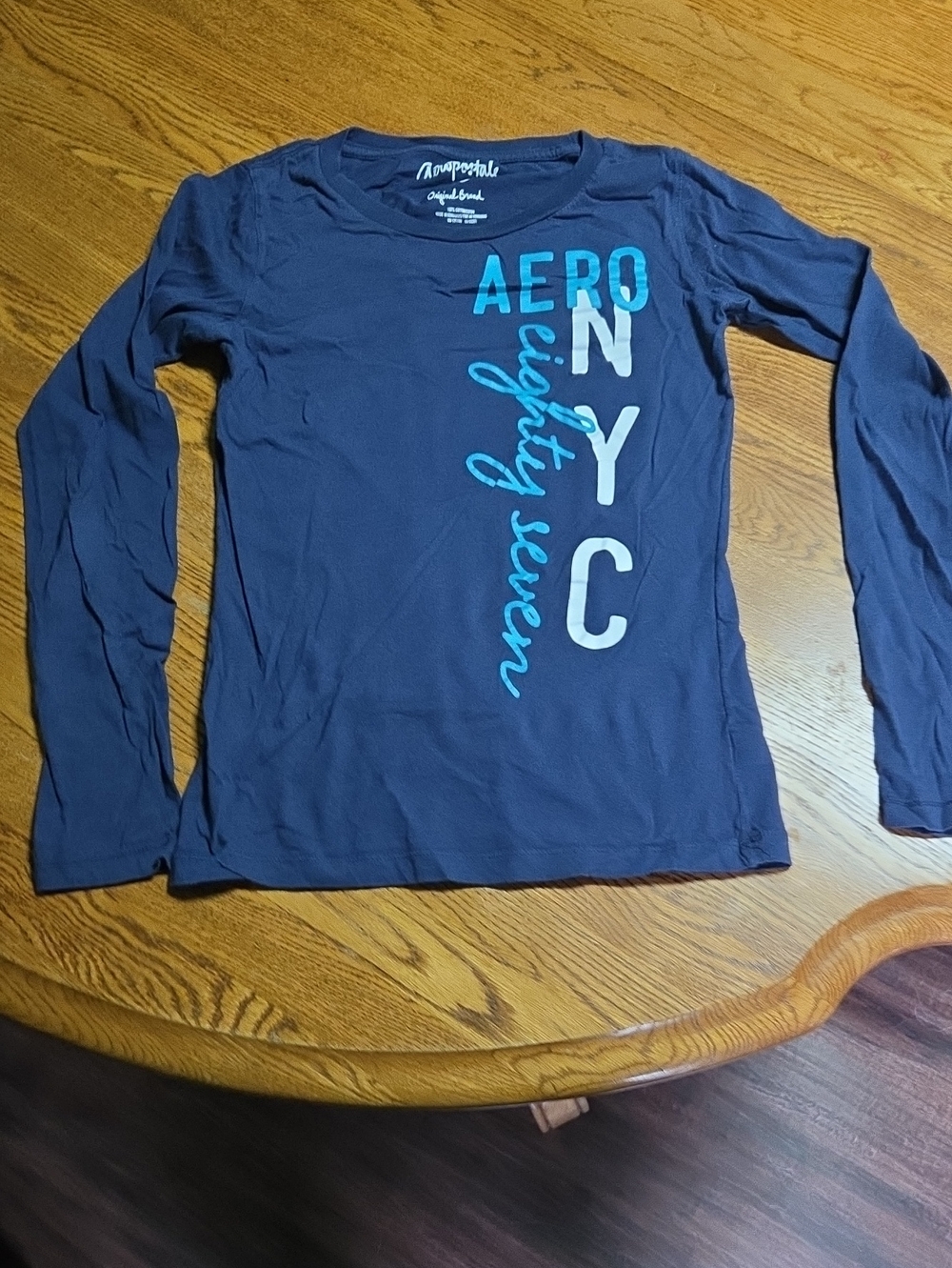 Aeropostale Navy Blue Tee with Teal Graphic